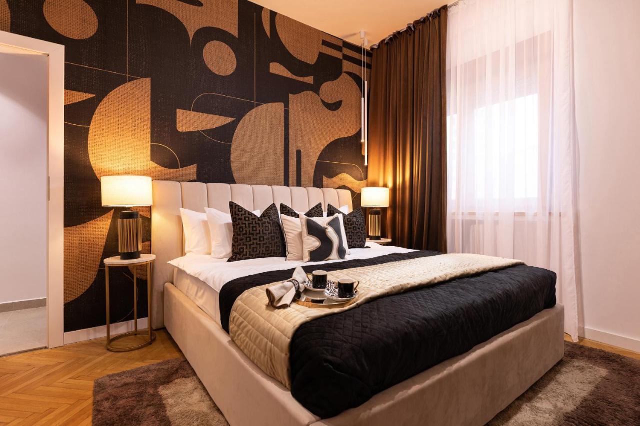 Apartment Qult - Maze *